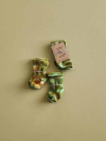 kids green tied dyed socks